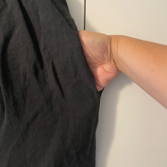 Black linen Hackwith design house easy tapered pants - Picture 3 of 3